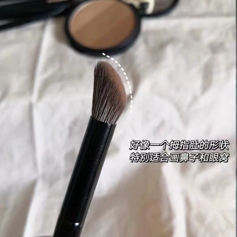 Wholesale Cangzhou finger pad nose shadow brush, oblique head highlight brush, contour shadow brush, portable small eyeshadow brush, makeup brush Specification drawing