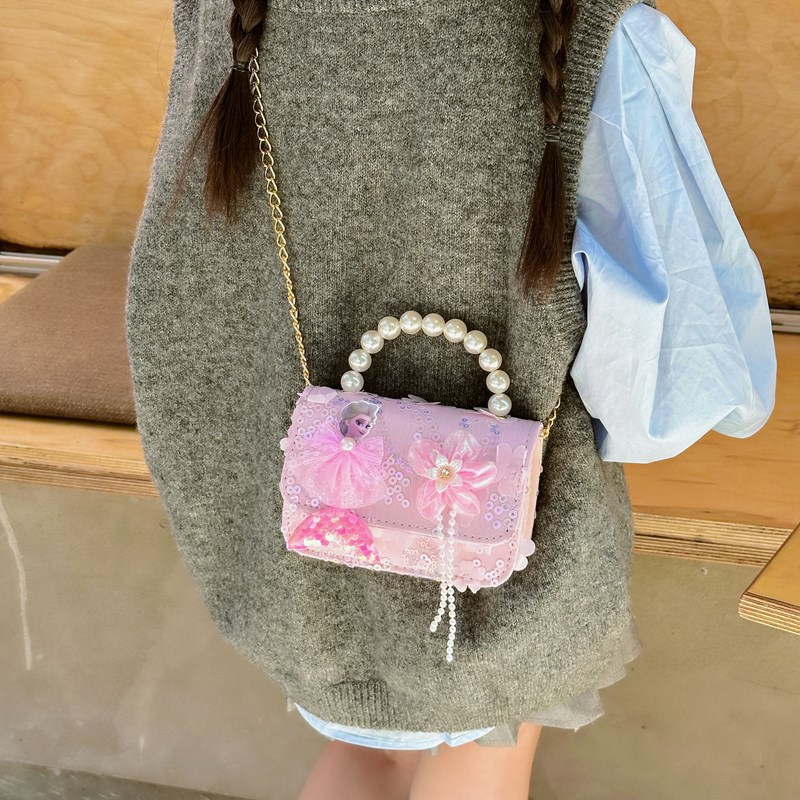 Early autumn children's small bags, girls, children, princesses, fashionable and stylish mermaid pearl handbag, single-shoulder crossbody bag Application Scenario
