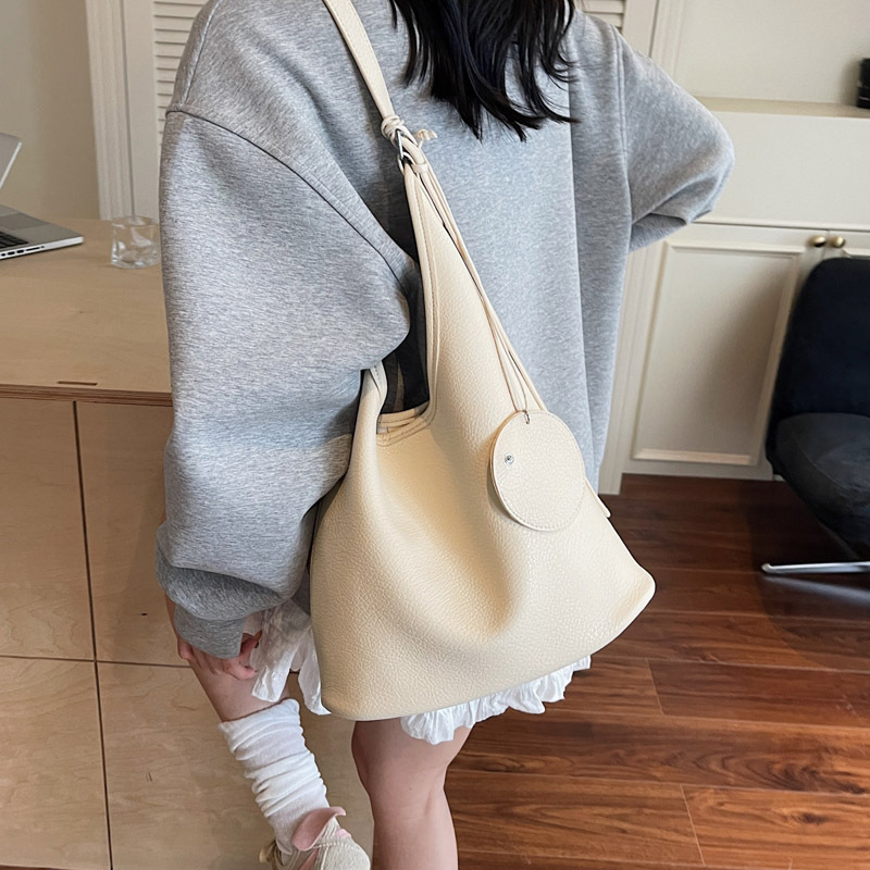 Casual soft surface large-capacity bag for women, 2025 new popular bestseller, versatile tote bag, summer single-shoulder bucket bag Specification drawing