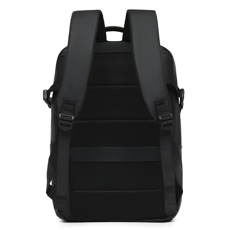 Cross-border multi-functional backpacks, computer bags, helmet bags, large-capacity leisure travel, commuting, business backpacks, basketball bags Application Scenario