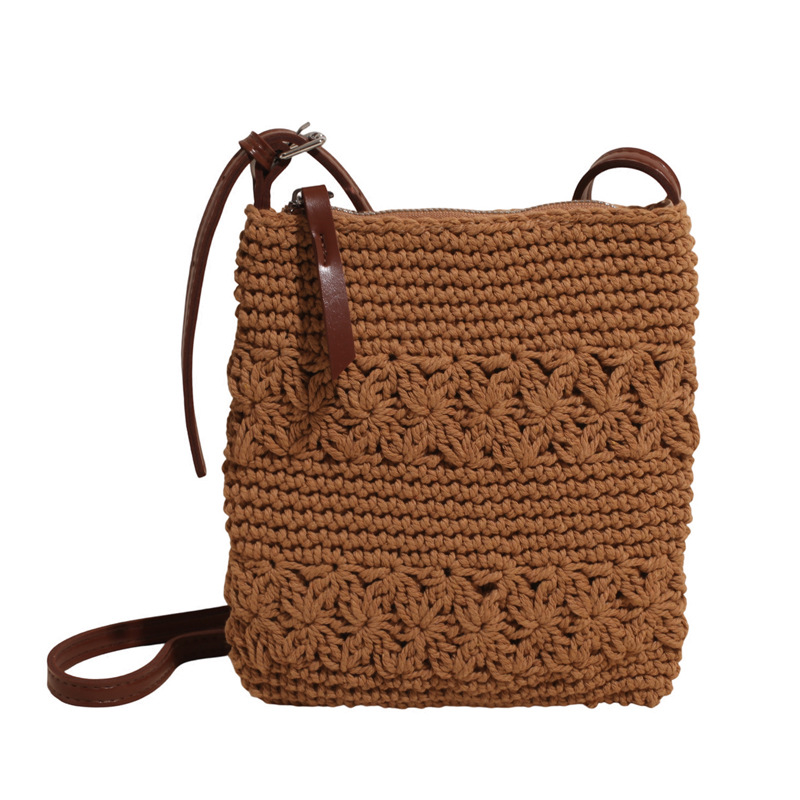 A stylish, trendy, casual, and stylish small square bag for the summer of 2025. It's a stylish single-shoulder crossbody bag for women Item Picture