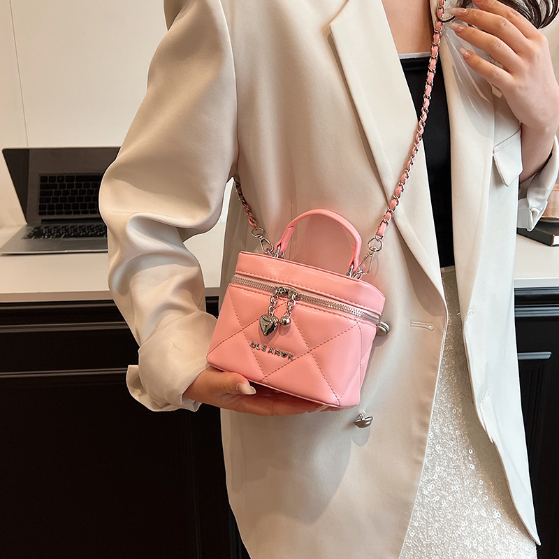 Mini mini bag for women 2025: A super popular new Korean-style fashion chain crossbody bag, a trendy and stylish hand-held bucket bag Specification drawing