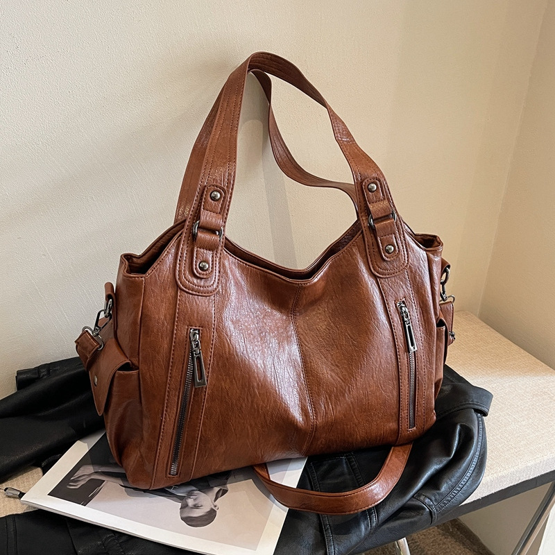 Autumn and winter fashion bestselling tote bag, high-end, large-capacity Maillard single-shoulder, hand-carry, underarm crossbody bag, commuter bag full figure