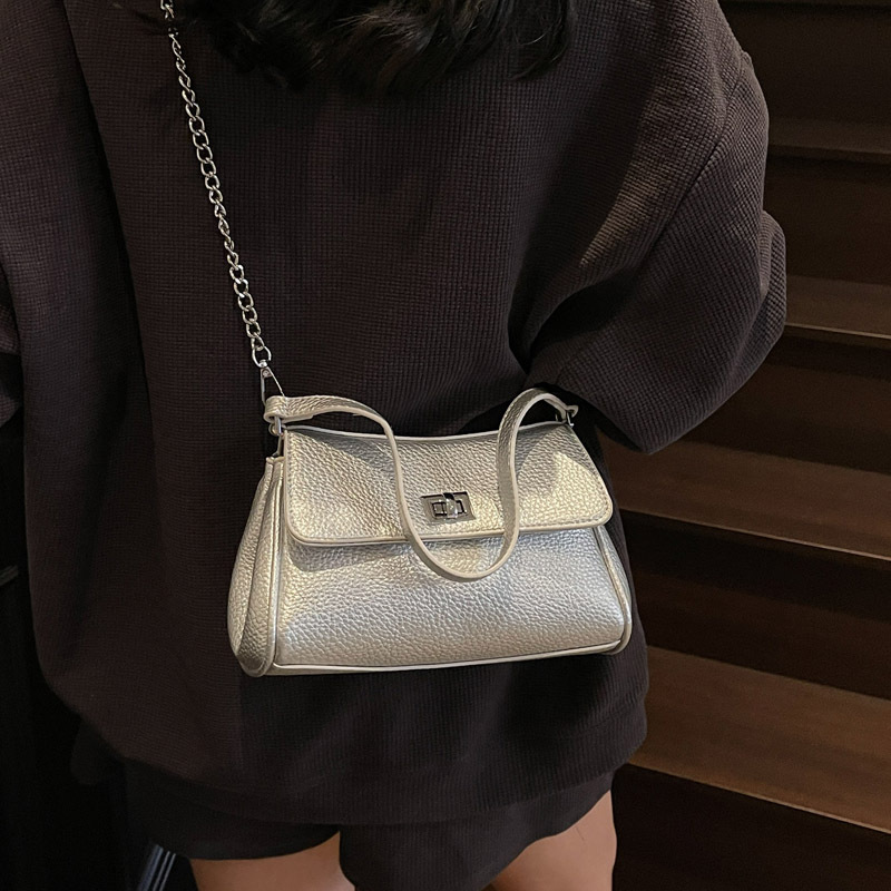 Commuting large-capacity bag for women, new summer 2025, fashionable single-shoulder underarm bag, textured handbag, small square bag, trendy Specification drawing