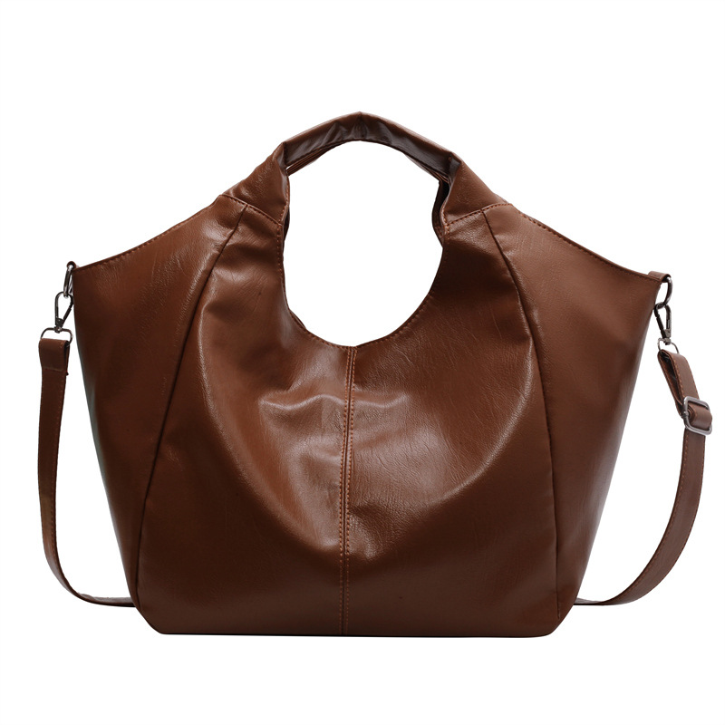 Large-capacity motorcycle bag 2022 Winter new oil-leather PU high-quality women's commuter bag, retro single-shoulder crossbody bag Item Picture