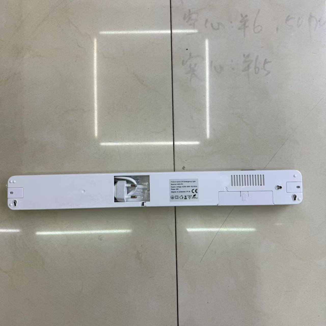 Transparent plug-in high-brightness truck body light with crystal surface, suitable for both roof and vehicle interior lights details Picture