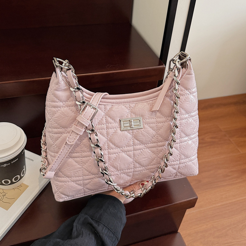 Retro and trendy diamond-patterned 2025 summer chain bucket bag for women, a new versatile underarm bag and single-shoulder crossbody bag for commuting full figure