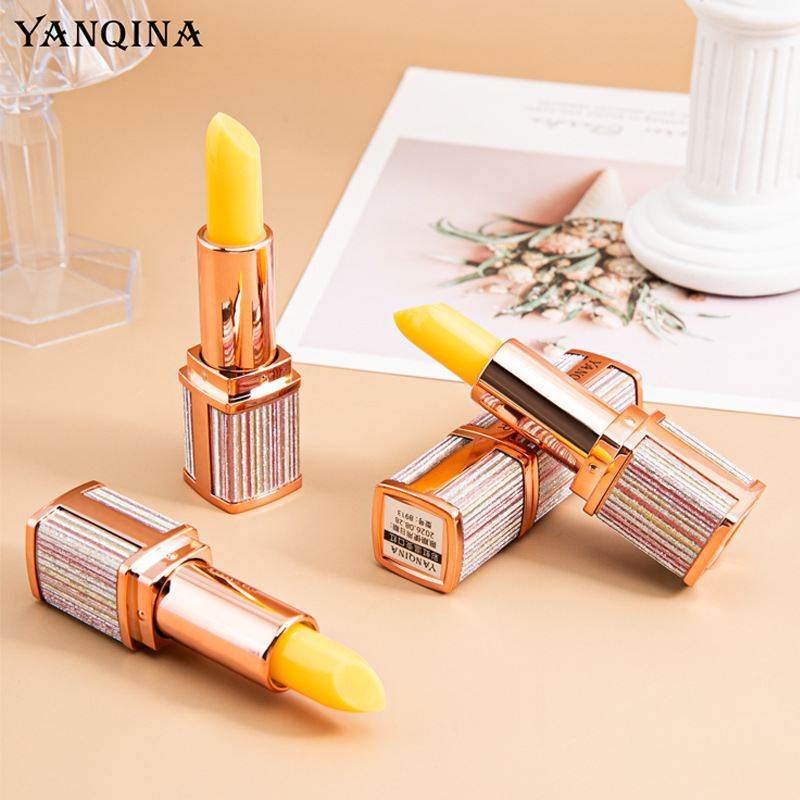 YANQINA Rainbow Thermochromic Lipstick, a thousand colors for a Thousand people, long-lasting and non-stick carotene Lip balm Application Scenario
