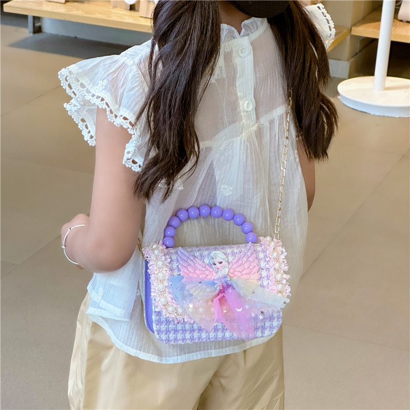 Fashionable cartoon, cute chain pearl handbag, children's bag, little girl, princess, girl single-shoulder crossbody bag Application Scenario
