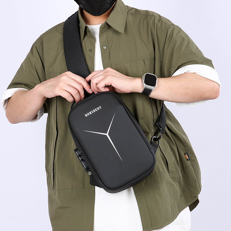 Wholesale summer hard-shell multi-functional men's single-shoulder bags, cycling waist bags, outdoor rider, motorcycle, and crossbody bags Application Scenario