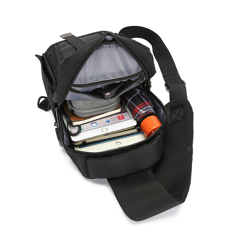 Men's chest bag, trendy casual single-shoulder backpack, cross-border water-resistant crossbody bag, USB rechargeable multi-functional men's bag Item Picture