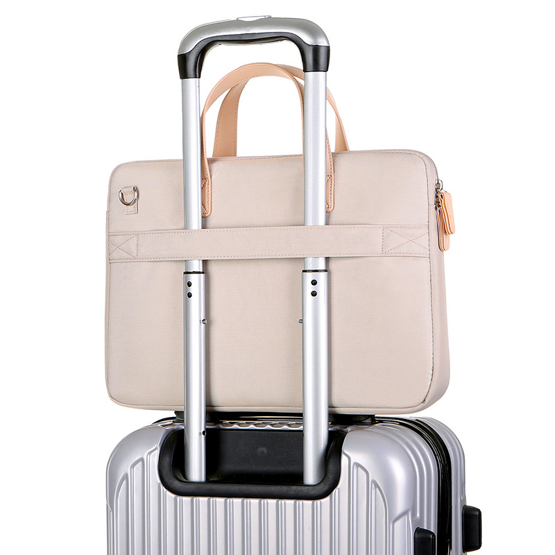 Light and thin macaron full airbag computer bag for girls, simple design, high appearance level handbag, business commuting briefcase Application Scenario