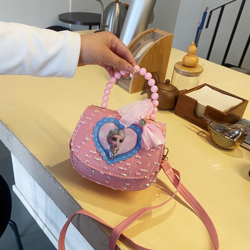 The new cute baby small bag of the Ice and Snow Aisha Princess children's gift bag, the flashing light style girls' crossbody bag for hand-carrying Application Scenario