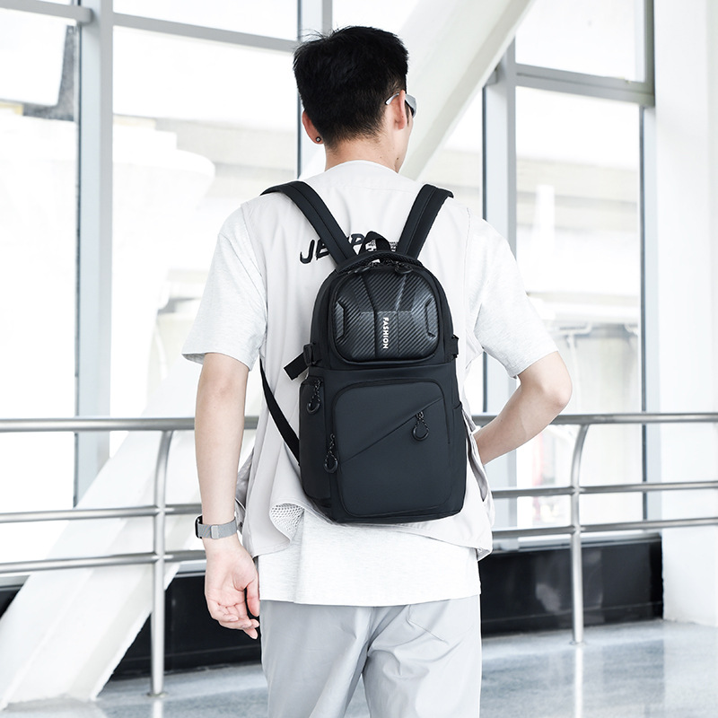 Amazon large-capacity backpack for men, business computer bag, multi-functional storage backpack, commuting and travel bag for going out Application Scenario