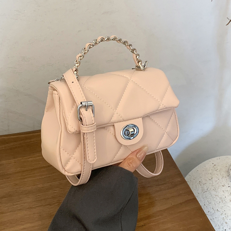 Fashionable and stylish lockable mini bag for women, 2025 new diamond-shaped chain bag, niche design, single-shoulder crossbody bag full figure