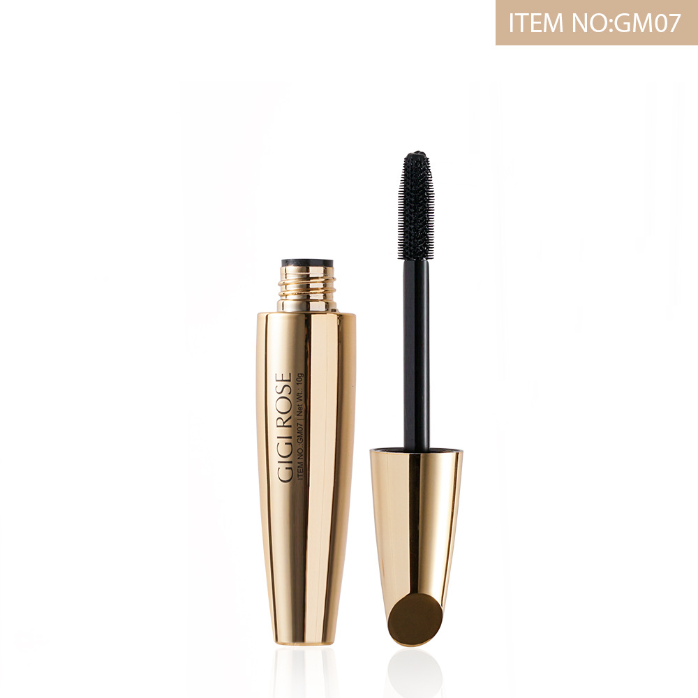 Mascara: Thick, curly, and not prone to smudging. Lengthening and thickening mascara full figure