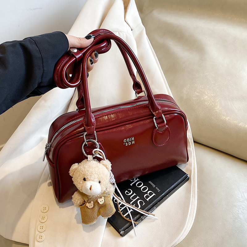 Women's 2025 new style bag, fashionable and trendy single-shoulder armpit bag, large-capacity pillow bag, student commuting bag for class full figure