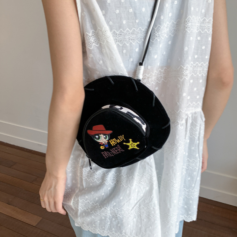 Cute Ins-style 2025 summer new denim hat crossbody bag with cartoon design, fun and personalized single-shoulder phone case Specification drawing