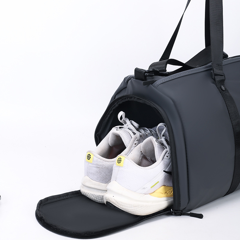 Men's short-distance business trip large-capacity casual travel bag, simple and fashionable luggage bag with shoe compartment Application Scenario