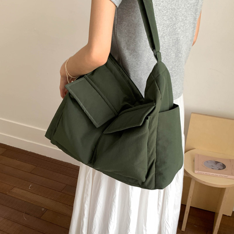 Japanese-style workwear style large-capacity single-shoulder bag, large pocket simple tote bag, ins canvas school crossbody messenger bag Specification drawing