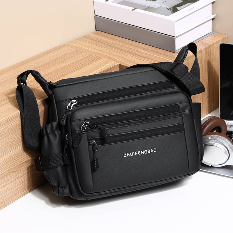 2024 New large-capacity messenger bag, a simple and functional Japanese single-shoulder bag, fashionable and versatile, casual men's crossbody bag Application Scenario