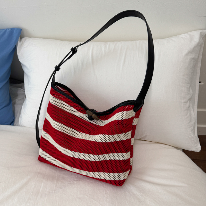 Ladies' tote bag: A unique, fashionable, casual and stylish 2025 new style, simple and stylish summer hand-held shoulder bag full figure