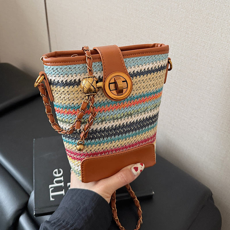 Trendy woven bucket bag, new fashionable patchwork color-blocking crossbody bag, women's summer niche design sense single-shoulder bag full figure
