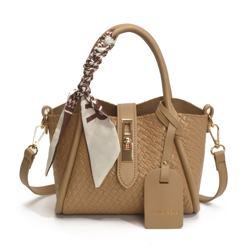 Niche design handbag 2023 New style fashionable retro wing bag, stylish silk scarf decorated single-shoulder crossbody bag Item Picture