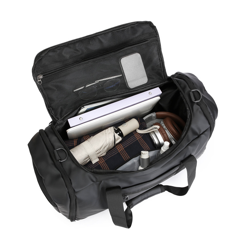 Portable sports training bag, water-repellent multi-functional shoulder travel bag, fitness bag, men's dry and wet separation, independent shoe compartment Application Scenario