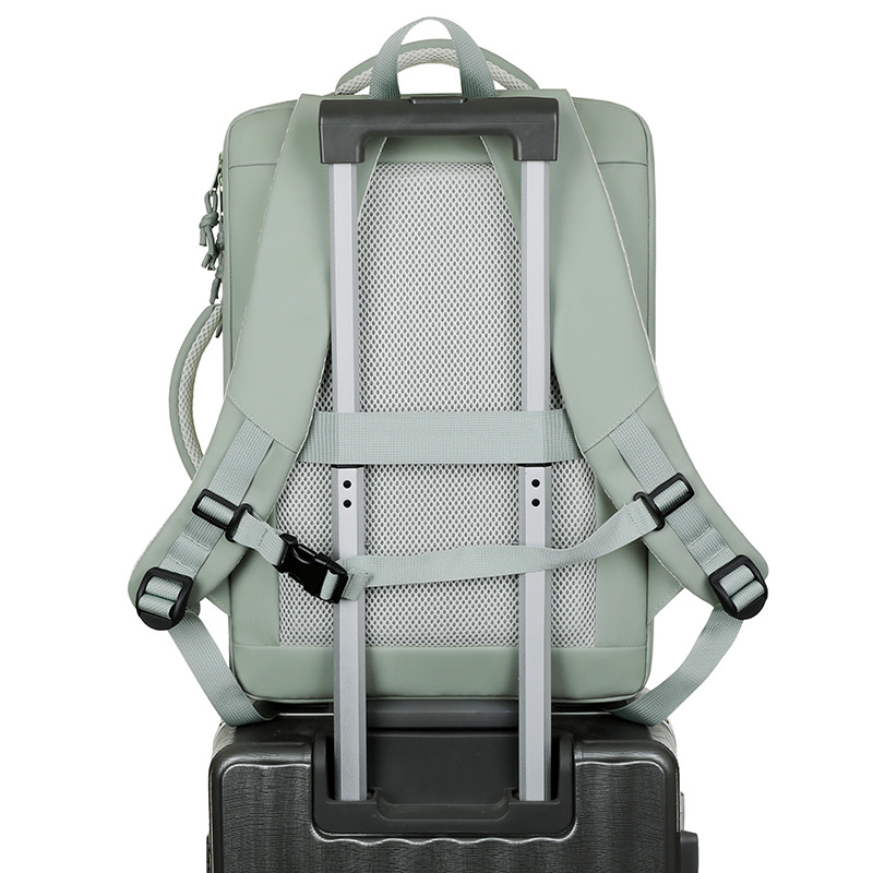 Cross-border backpack for men, multi-functional laptop bag, large-capacity dry-wet separation, leisure business travel backpack Application Scenario