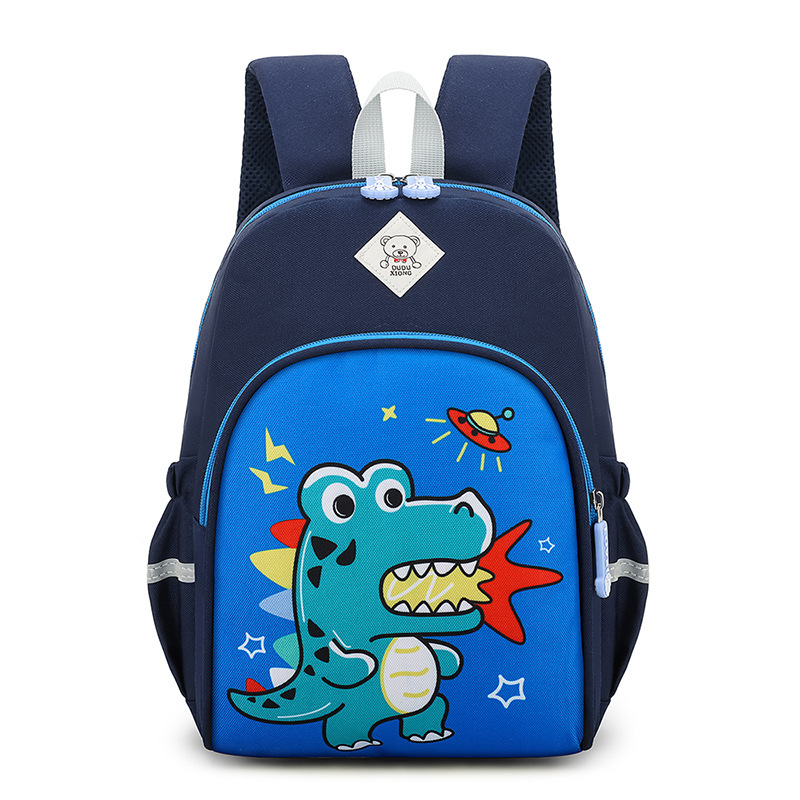 New children's schoolbags, cute cartoon backpacks for kindergartens, trendy and relaxing backpacks for boys and girls, and cross-border travel Application Scenario