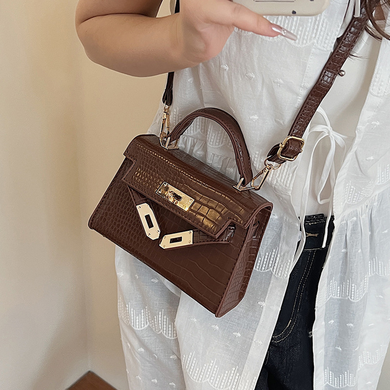 2025 Summer New fashion crossbody bag, casual and stylish single-shoulder bag, women's bag, individual and simple hand-held small square bag details Picture