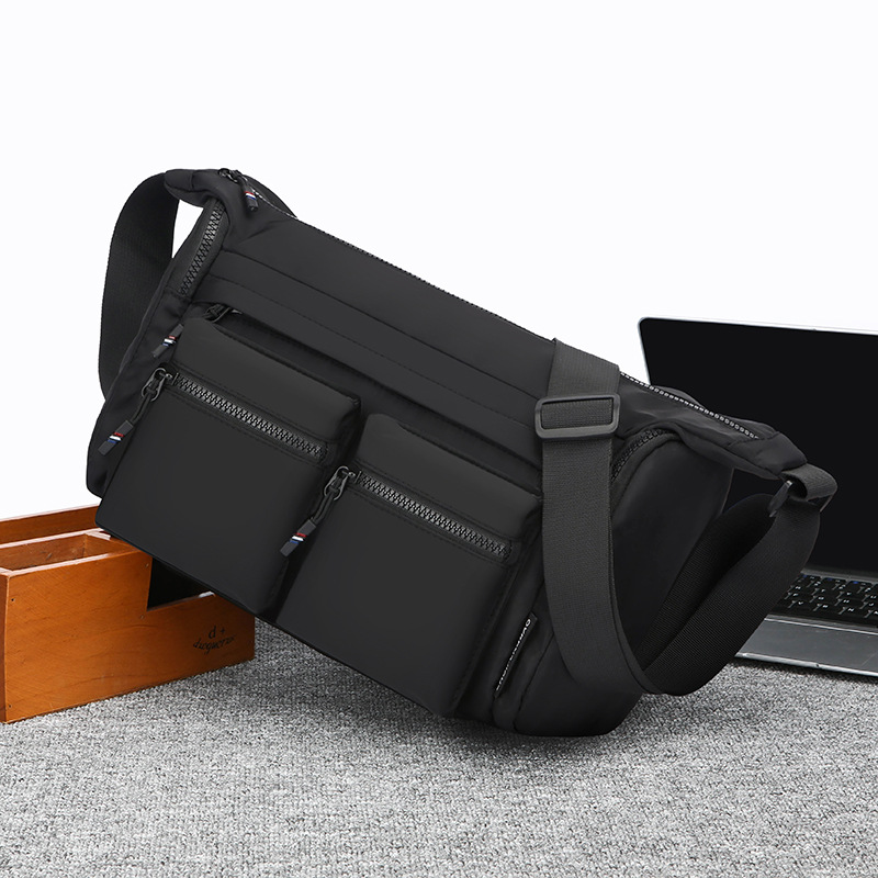 2024 New style fashionable and versatile single-shoulder bag, Japanese simple and functional large-capacity messenger bag, casual men's crossbody bag Specification drawing