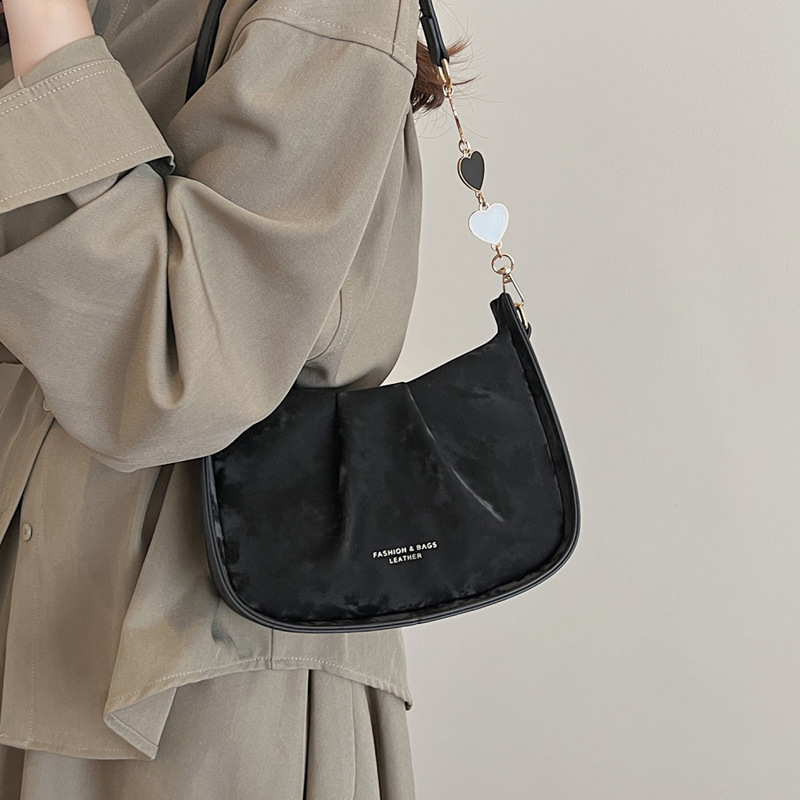 2025 Pleated and stylish summer cloud solid color chain fashionable and casual new single-shoulder bag for commuting underarm Specification drawing