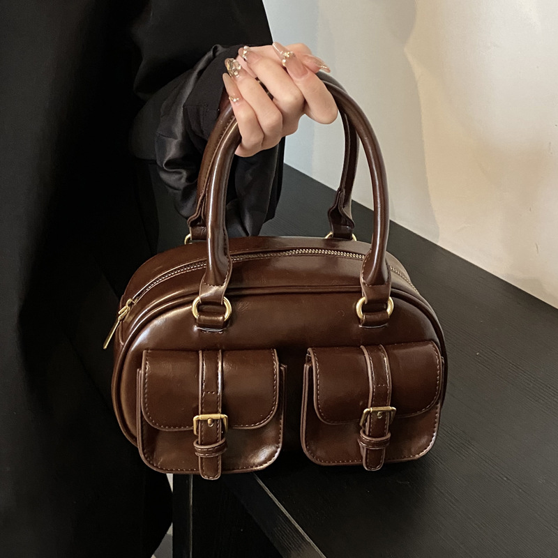 New winter large-capacity handbag, underarm bowling bag, retro texture commuting pillow bag full figure