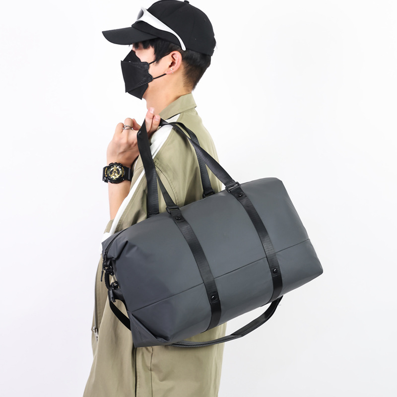For men going on business trips, it's simple and casual. When traveling, it's fashionable and trendy. The luggage bag is light and portable details Picture