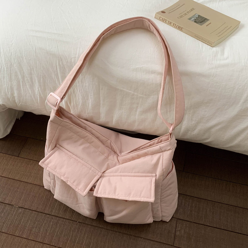 Japanese-style workwear style large-capacity single-shoulder bag, large pocket simple tote bag, ins canvas school crossbody messenger bag full figure