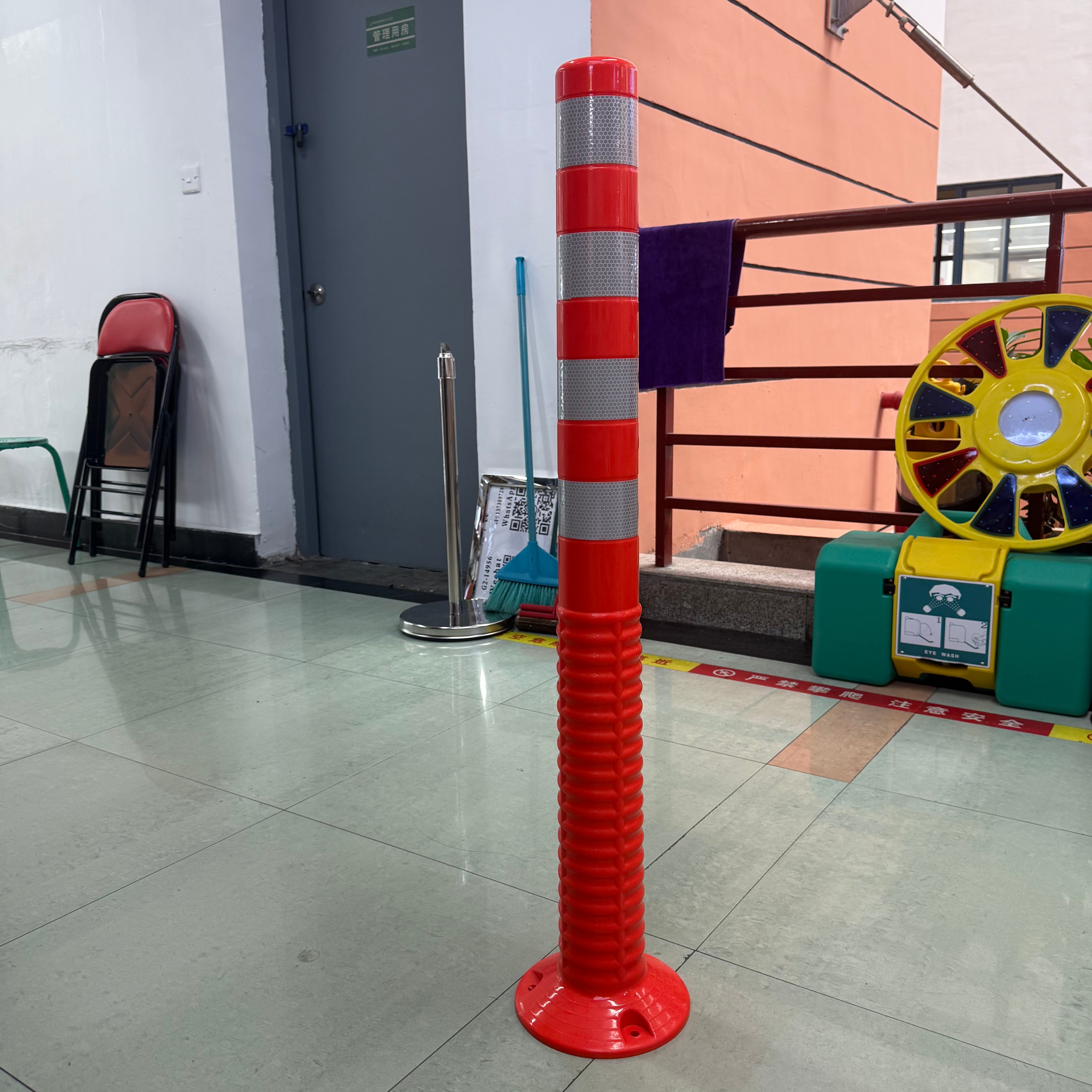 Anti-Collision Thickened Tpu Material Reflective Warning Posts Are Installed On Standard Column Road Stakes Specification drawing