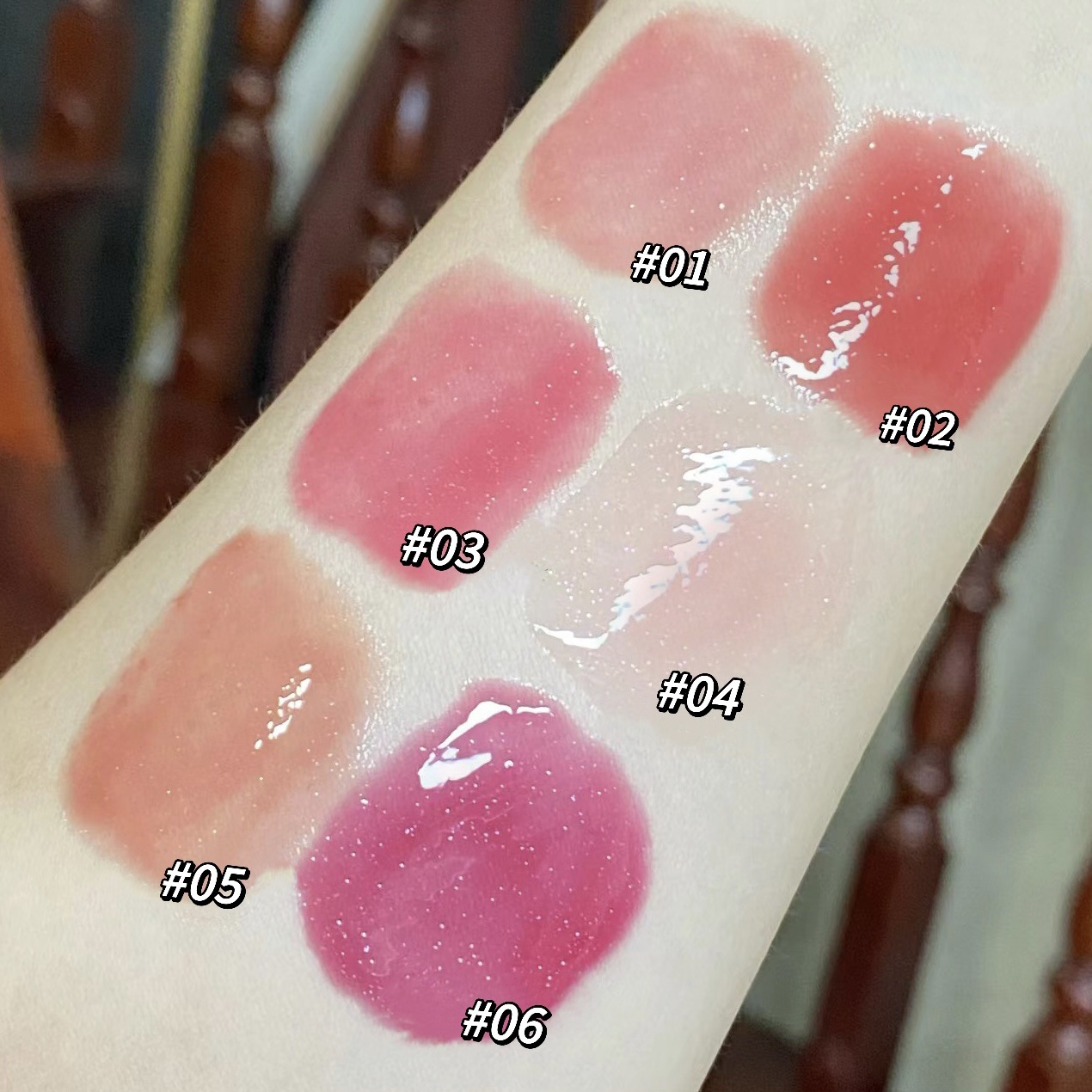 Gege bear Goge Little Bear Garden Pink Rabbit Solid Lip Gloss Hydrating Fine Sparkling Moisturizing Whitening and Brightening Lipstick Application Scenario
