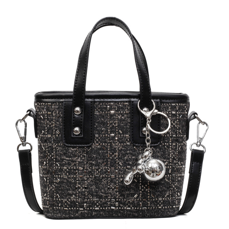 Simple and stylish hand-held bucket small bag for women, 2025 new Korean version single-shoulder crossbody bag with hot diamond commuting small handbag Item Picture