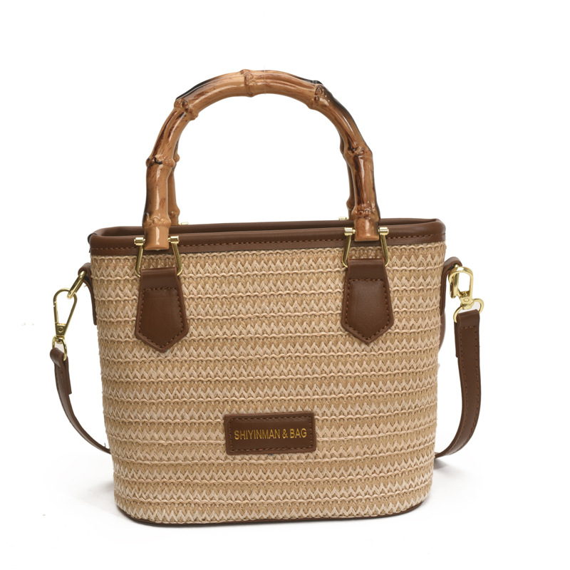 A trendy and cute seaside vacation straw-woven bag for women in 2025, a new style of fashionable and casual beach bag, a simple single-shoulder bag Item Picture