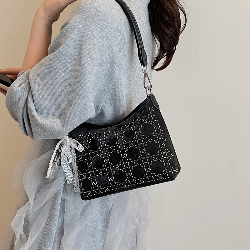 Summer handbag, women's hand-held armpit pillow bag, 2025 new style diamond-encrusted design, single-shoulder fashionable crossbody bag Specification drawing