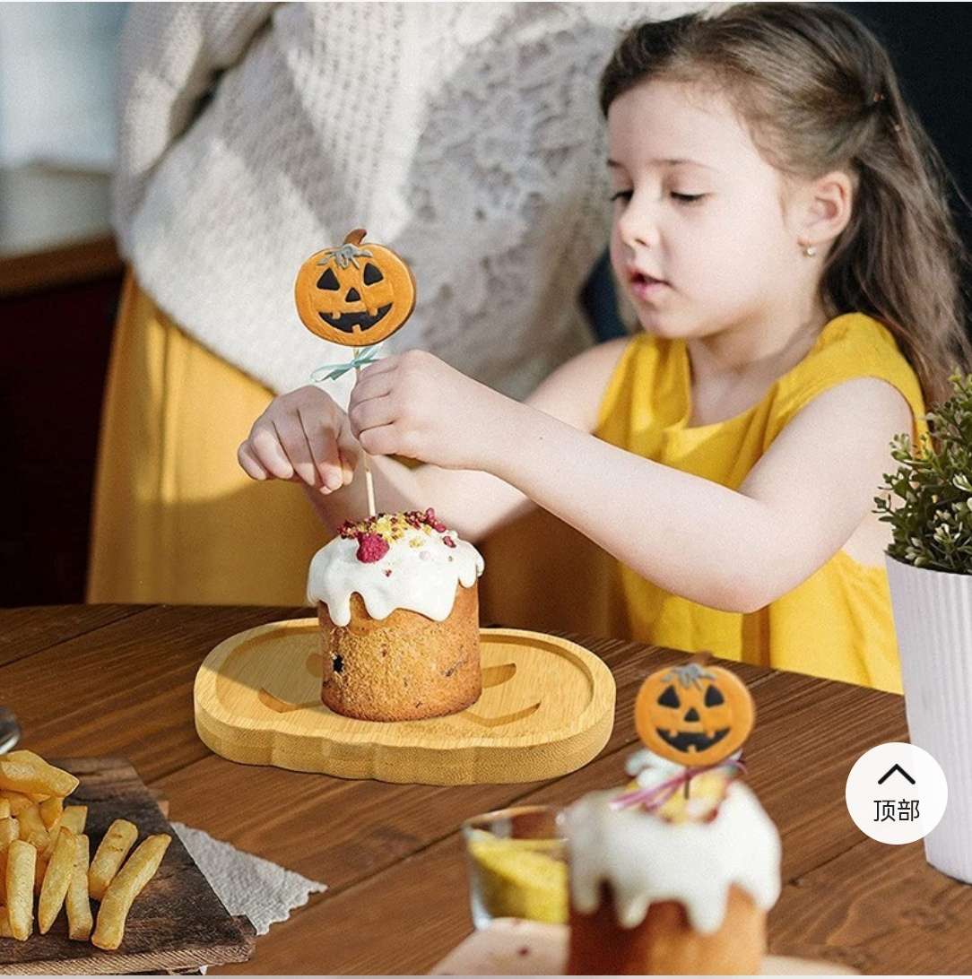【 Jiehao Bamboo and Wood 】ZC American-style bamboo tray Halloween Pumpkin Shape Home Party Cheesecake tray Snack Fruit plate Application Scenario