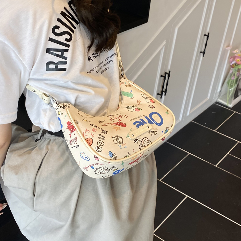 Cool graffiti small bag for women 2025 New style, fashionable and textured crescent-shaped underarm bag, simple summer commuting single-shoulder bag Specification drawing