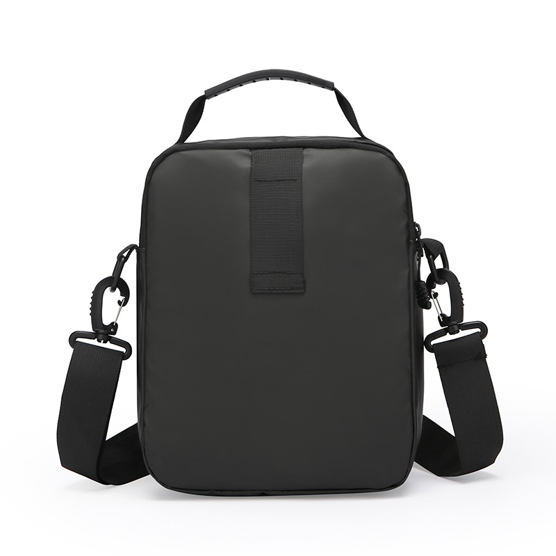 The 2024 new minimalist men's crossbody bag, travel small bag, single-shoulder bag, water-resistant leather film bag, Oxford fabric, lightweight Application Scenario