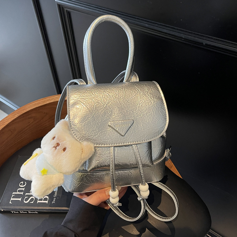 Stylish and sweet casual mini shopping and travel backpack 2025 New style, trendy and versatile solid color hand-held backpack full figure