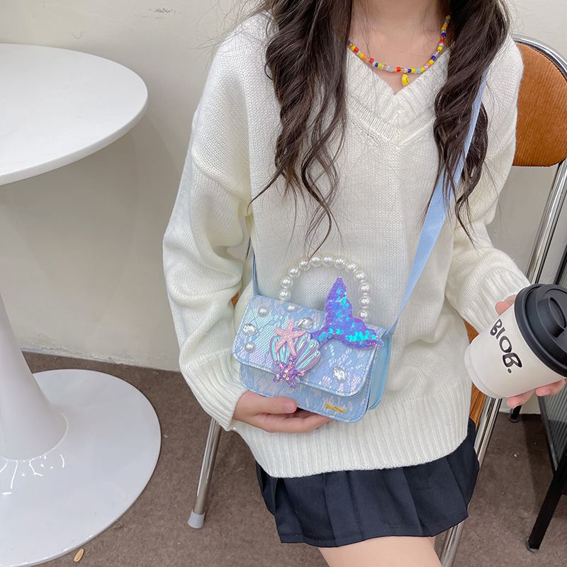 2024 New style children's bags: Stylish girls' crossbody bag, cute mermaid hand-held princess single-shoulder bag for babies Application Scenario