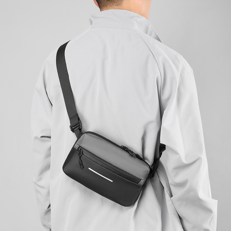 New personalized, casual and versatile crossbody bag, fashionable and trendy nylon single-shoulder bag, wholesale men's chest bag for outdoor travel Specification drawing
