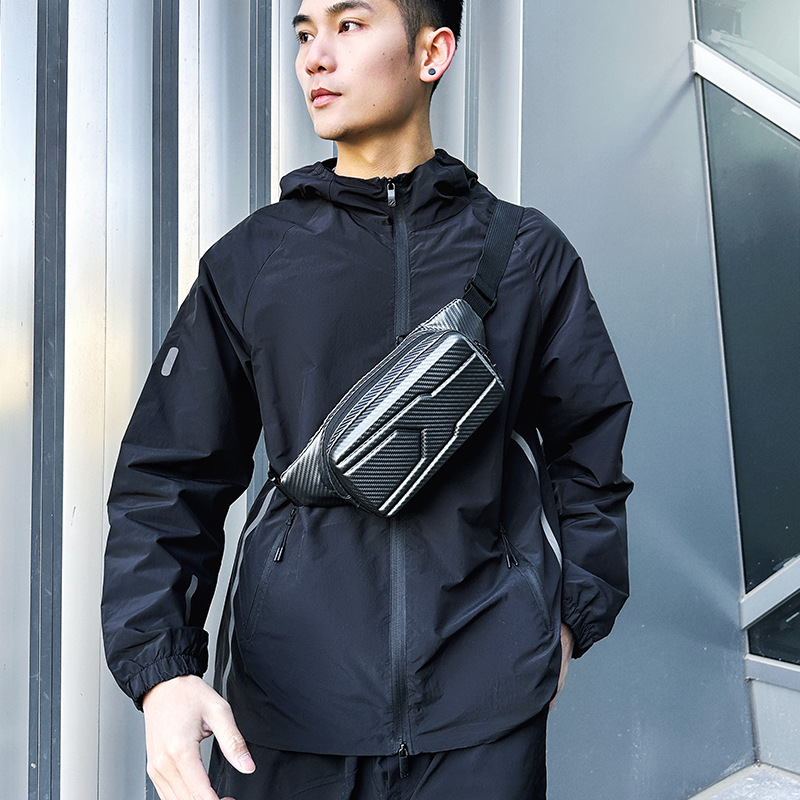 The new waist bag is a trendy solid-color crossbody bag. It is a casual, simple and large-capacity portable chest bag for both men and women Specification drawing