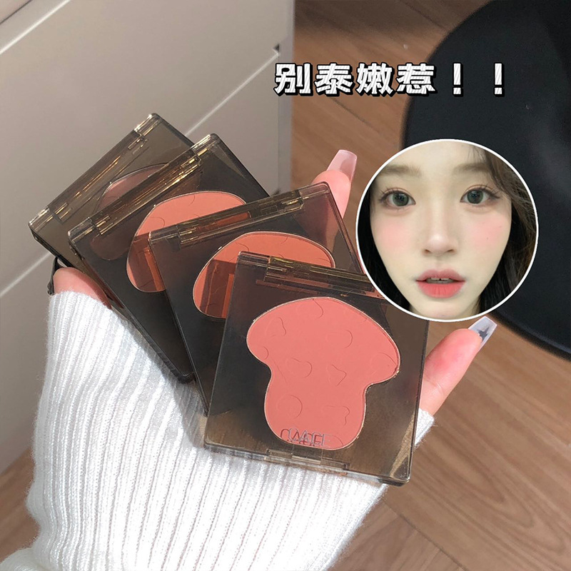 CACE's new product, the "Little Mushroom" single-color blush Pink series, features a four-color makeup palette for girls with a nude touch details Picture